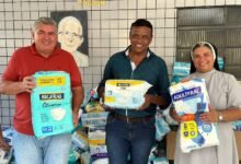 Foto de Prefeitura de Barra do Garças doa mais de 1,2 mil pacotes de fraldas geriátricas ao Lar da Providência de Aragarças